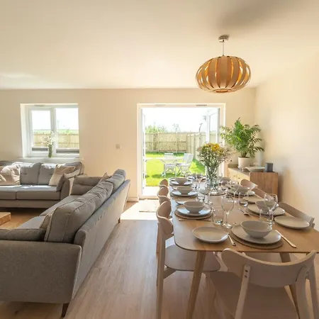 The Bright House, St Eval - Near Padstow, Mawgan Porth, Watergate, Bedruthan & Porthcothan Saint Ervan Exterior photo