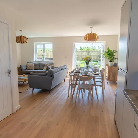 The Bright House, St Eval - Near Padstow, Mawgan Porth, Watergate, Bedruthan & Porthcothan Saint Ervan Exterior photo